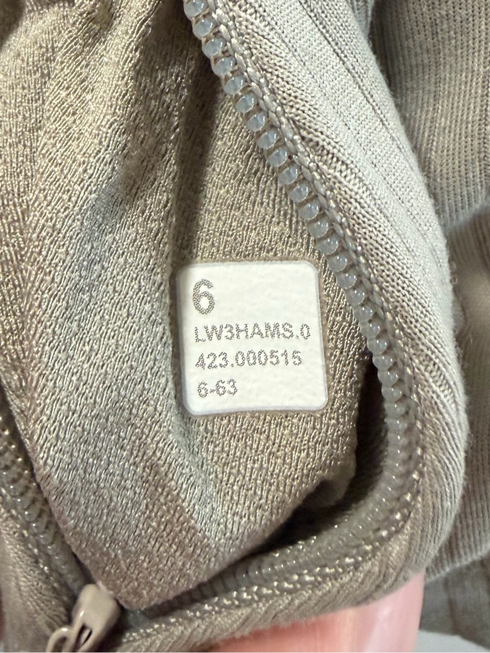Lululemon It’s Rulu Ribbed Cropped half Zip in Riverstone Size 6 - Picture 5 of 5